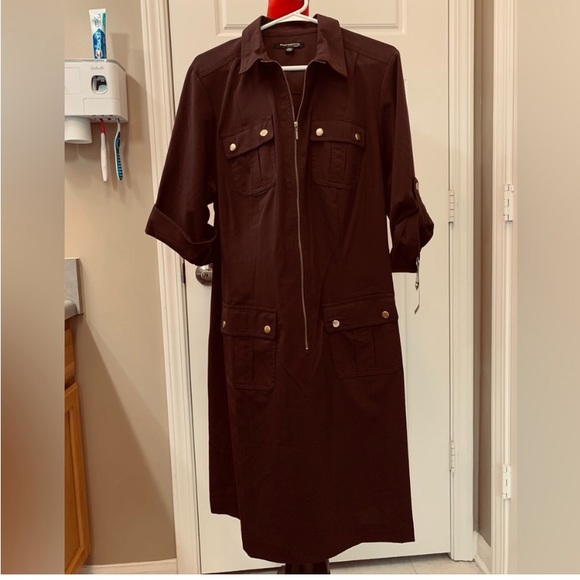 NWT Sharango Short Sleeve Button Detail Dress - Picture 3 of 8